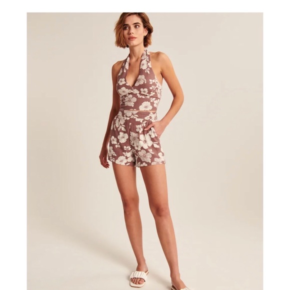 A&F Linen-Blend Halter Top - Picture 8 of 9